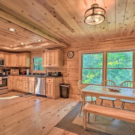 Secluded Cabin With Deck 13 Miles To Downtown マーフィ エクステリア 写真