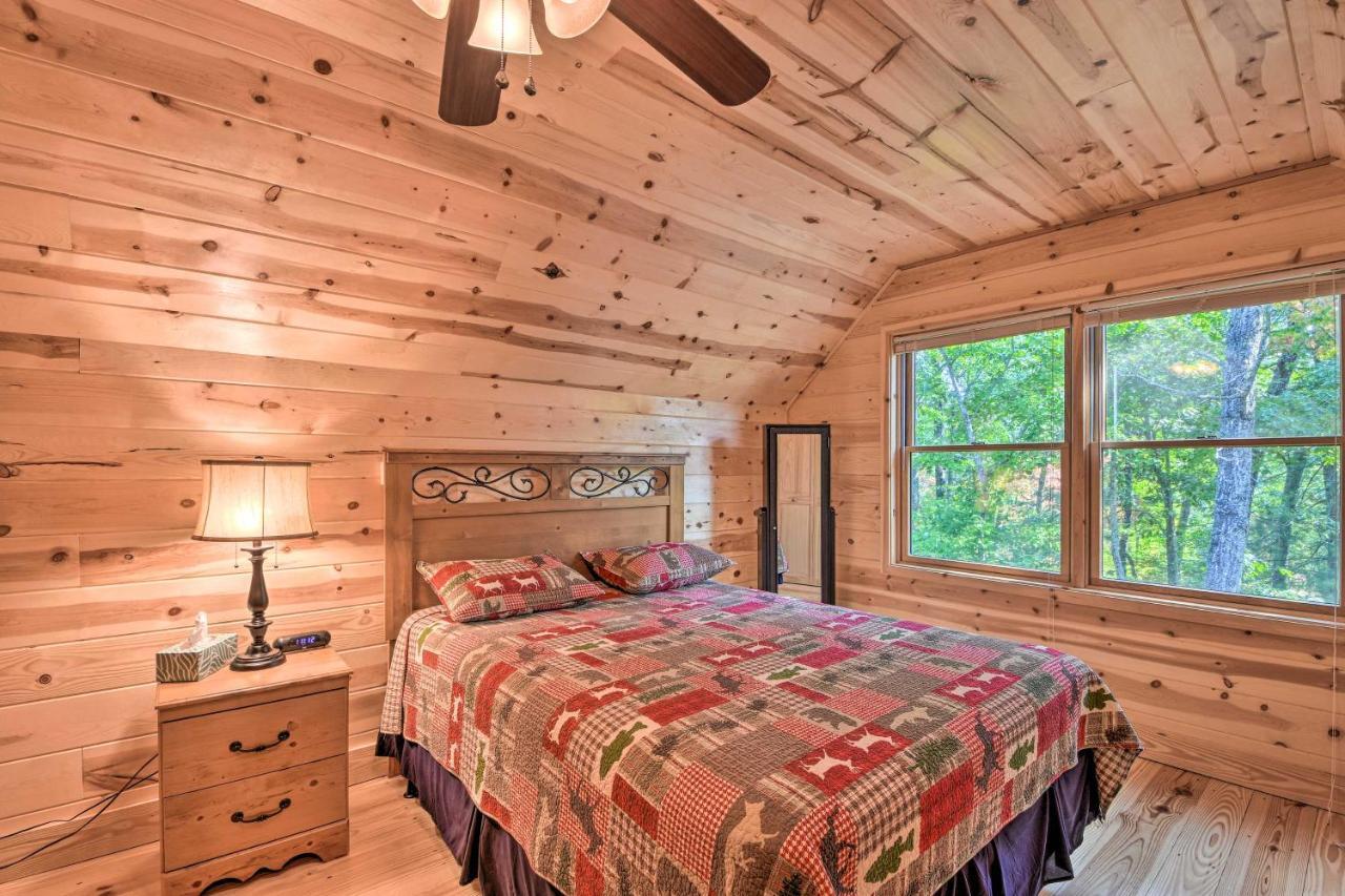 Secluded Cabin With Deck 13 Miles To Downtown マーフィ エクステリア 写真