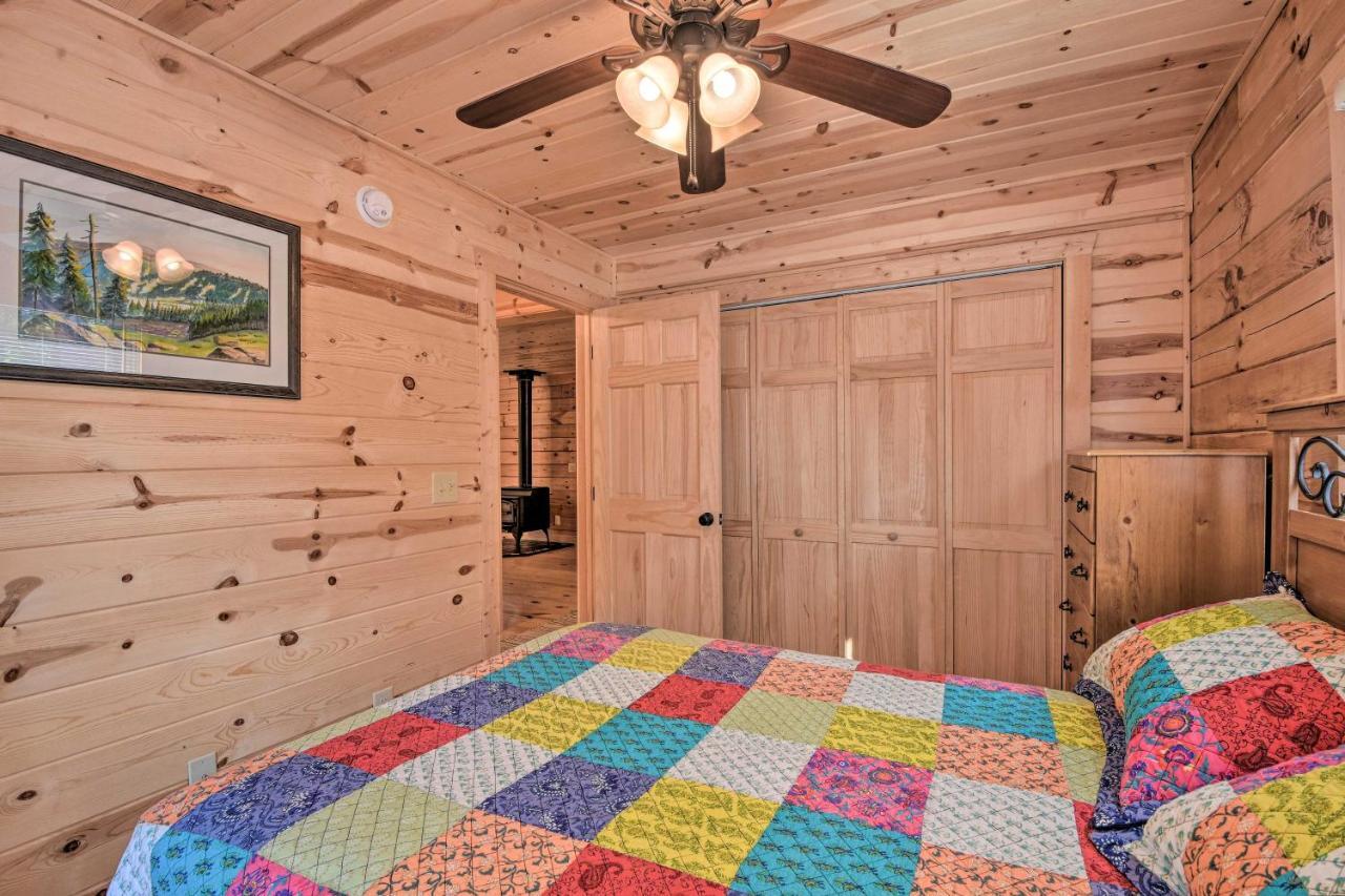 Secluded Cabin With Deck 13 Miles To Downtown マーフィ エクステリア 写真